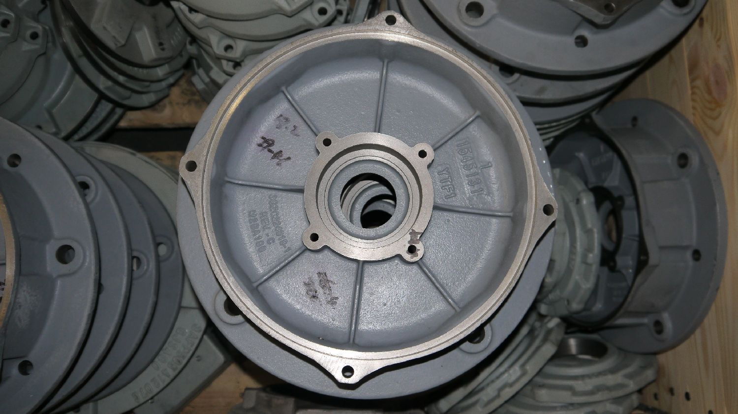 Capac motor din fontă